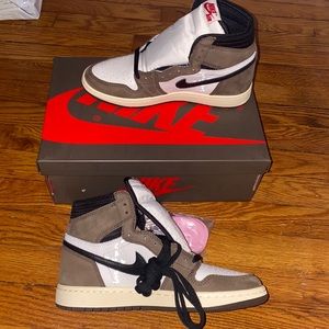 TRAVIS SCOTT MOCHA 1s